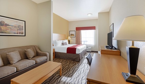Suite, 1 King Bed, Accessible, Non Smoking