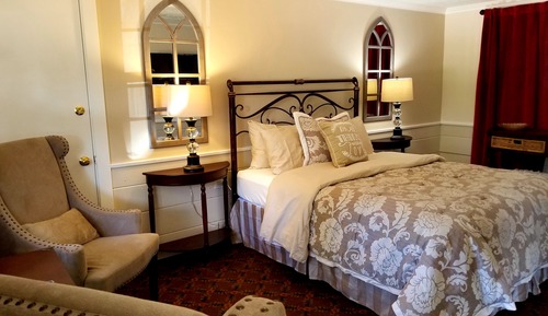 Standard Room, 1 Queen Bed