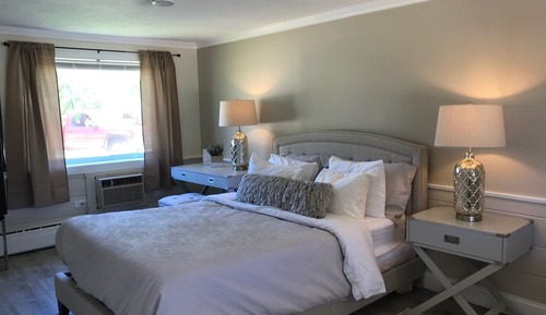 Standard Room, 1 Queen Bed