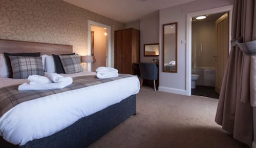 Family Suite, 2 Bedrooms, Partial Sea View (In Uig Lodge)