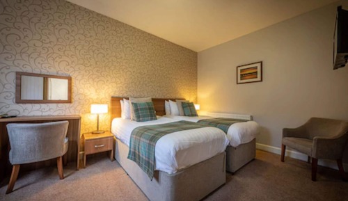 Twin Room, 2 Twin Beds, Bay View (In Uig Lodge)