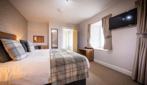 Twin Room, Partial Sea View (In Uig Lodge)