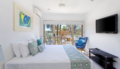 2 Bedroom Apartment with River View