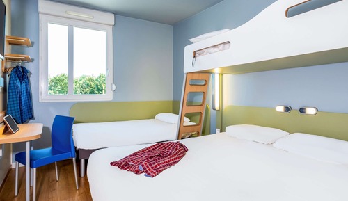 Family Room, Multiple Beds