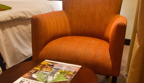 Suite, 1 King Bed, Garden View