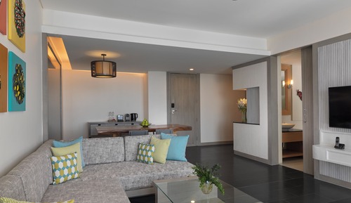 Deluxe Mai Khao Suite
