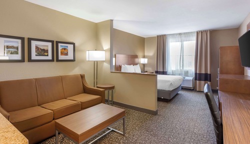 Suite, 1 Queen Bed, Accessible, Bathtub (with Sofabed)