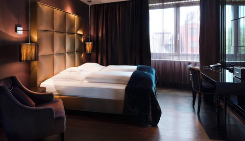 Presidential Suite, 1 King Bed, Courtyard View