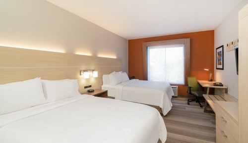 Standard Room, 2 Queen Beds, Accessible (Mobility, Accessible Tub)