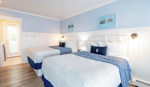 Classic Room, 2 Double Beds, Partial Sea View