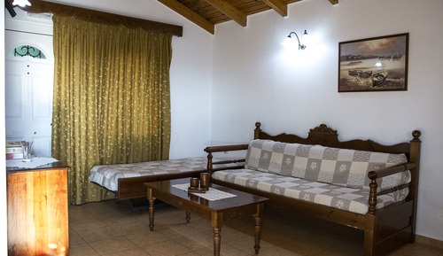 Traditional Apartment, 1 Double Bed, Pool Access, Mountain View