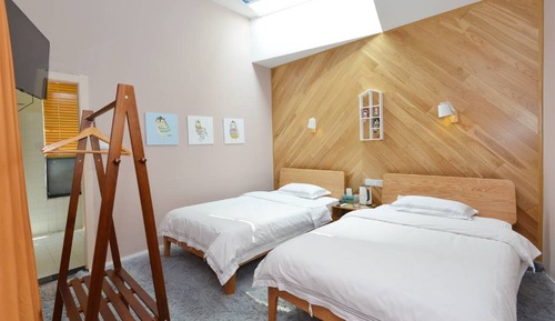 Design Twin Room