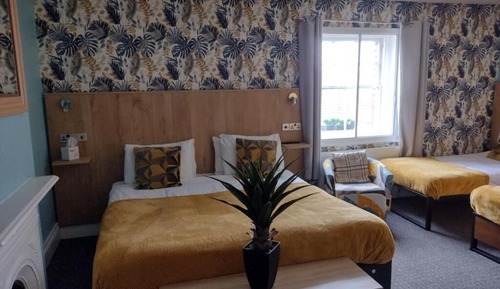 Quadruple Room, Ensuite