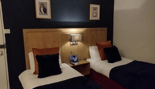 Twin Room, Shared Bathroom (Budget)