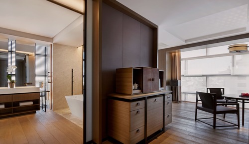 Studio King Bed