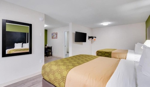 Room, 2 Queen Beds, Non Smoking