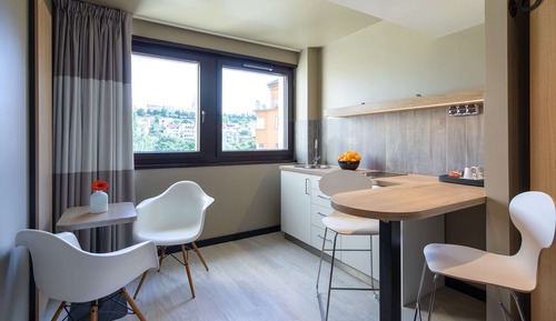 Family Room, Kitchenette