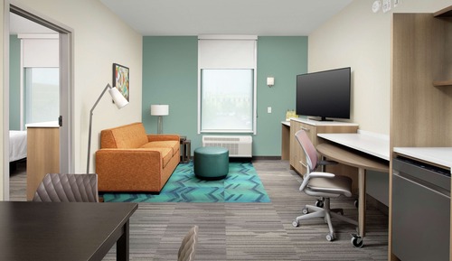 Suite, 1 King Bed, Accessible (Hearing)