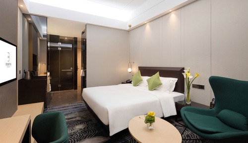 Luxury Double Room (Free shuttle bus to exhibition hall will be provided during the canton fair )