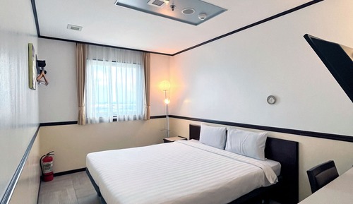 Standard Double Room, Smoking