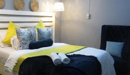 Comfort Room, 1 Queen Bed