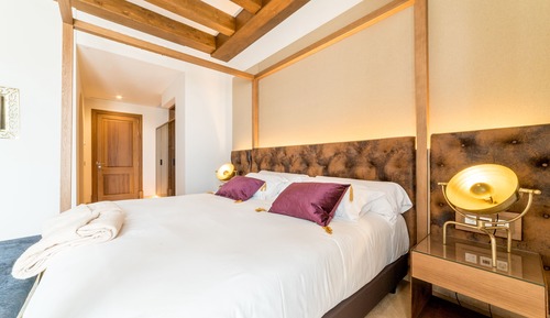 Suite, castle view