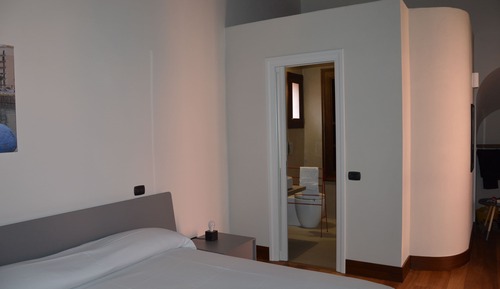 Double Room (Ipsas)
