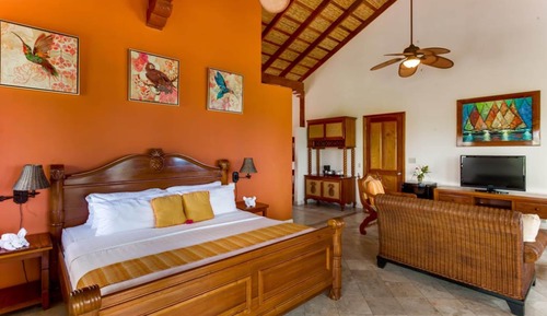 Colonial Penthouse Room