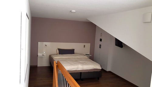 Apartment (Split Level)