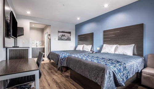 Basic Room, 2 Queen Beds, Non Smoking