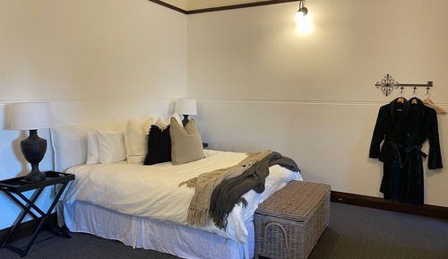 Room 9