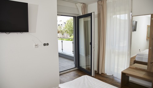 Comfort Triple Room