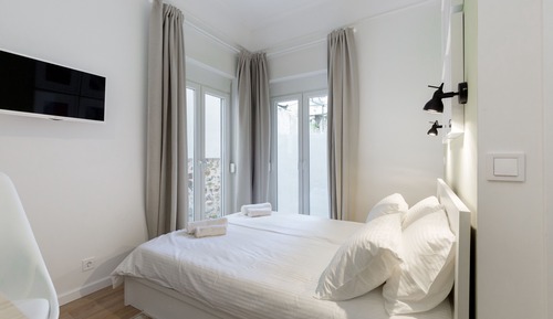 Premier Apartment, 1 Queen Bed, Non Smoking, Garden View
