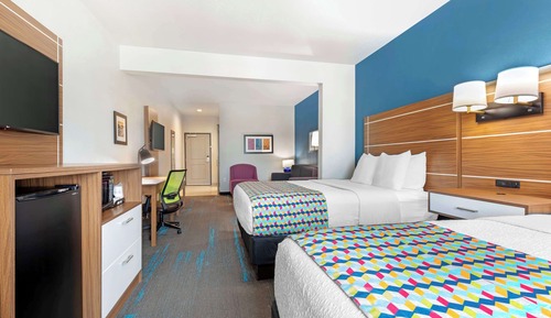 Suite, 2 Queen Beds, Non Smoking, Refrigerator & Microwave (with Sofabed)