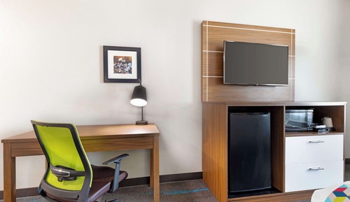 Standard Room, 2 Queen Beds, Accessible, Bathtub