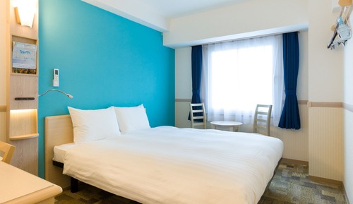 Double Room, Smoking