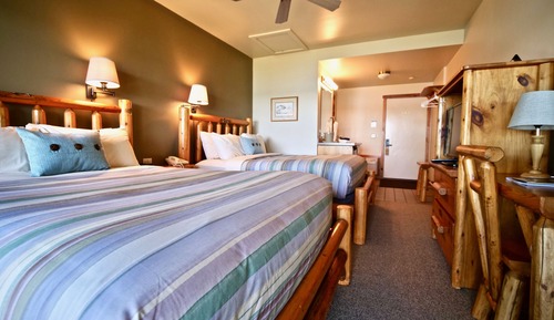 Room, 2 Queen Beds, Non Smoking, Lake View