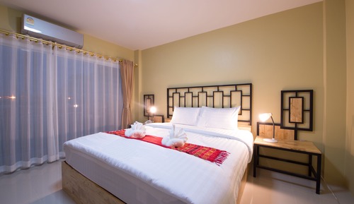 Basic Room, 1 King Bed, Non Smoking, Lanai