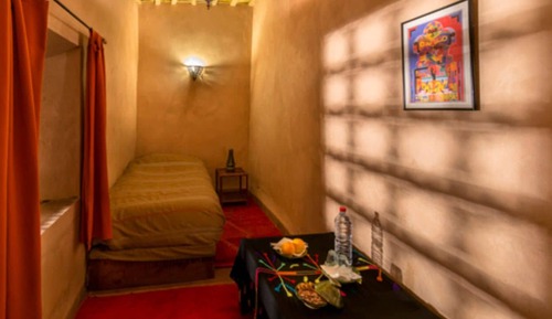 Economy Single Room, 1 Twin Bed, Shared Bathroom