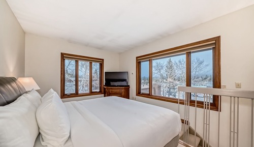 Tower Suite King