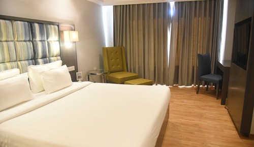 Deluxe Single Room, 1 Queen Bed, City View