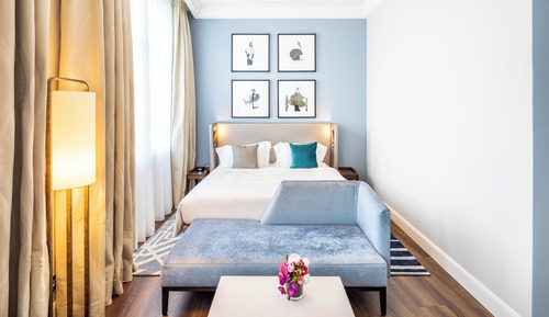 Deluxe Suite