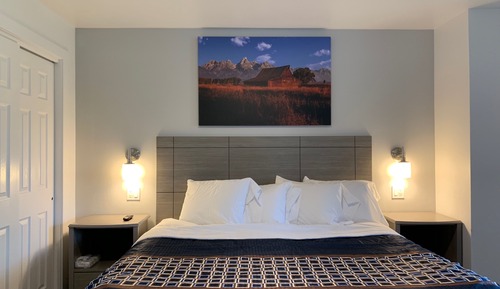 Premium Suite, 1 King Bed, Kitchenette (not pet friendly)