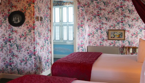 Premium Double Room, Ensuite, Lake View (VICTORIAN HARBOR W TURRET)
