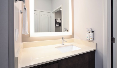 Suite, 1 Queen Bed, Accessible, Kitchen (Communications, Mobility, Access Tub)