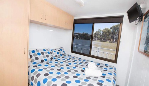 Shannon (8 berth houseboat)