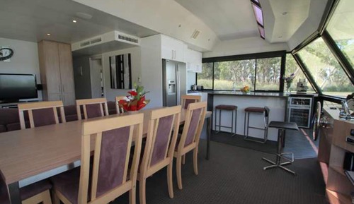 Pure Pleasure (12 berth houseboat)
