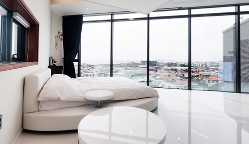 Condo (Paradise Ocean 401)