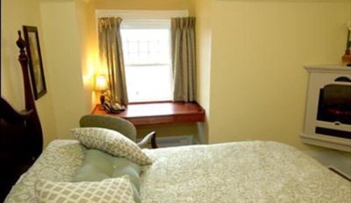 Standard Double Room, Ensuite (Prince of Wales)