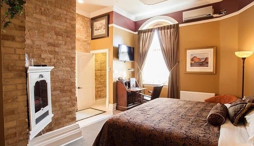 Executive Suite, Ensuite (King Edward)